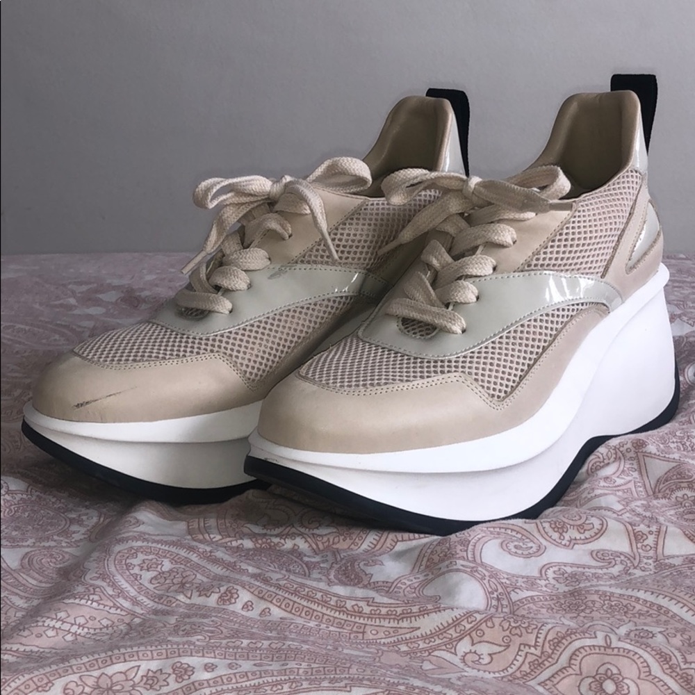 Platform sneakers